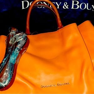 Dooney & Bourke Large City Barlow Bag